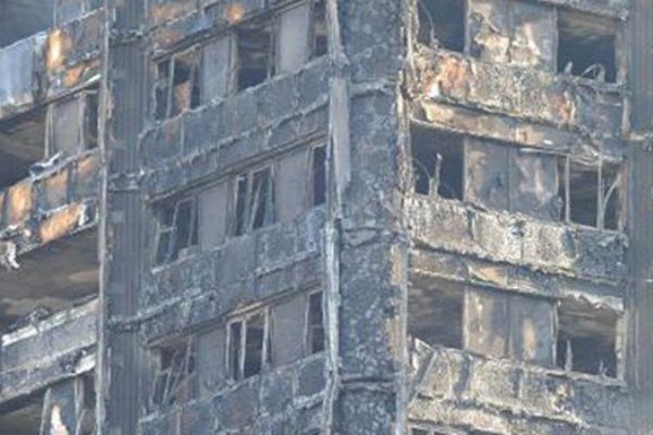 Londra'daki gökdelen yangını Almanya'da bina boşalttırdı