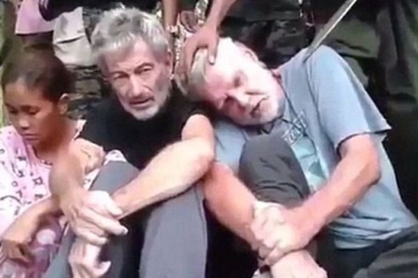 Filipinler'de 403 bin 52 kişi evsiz kaldı