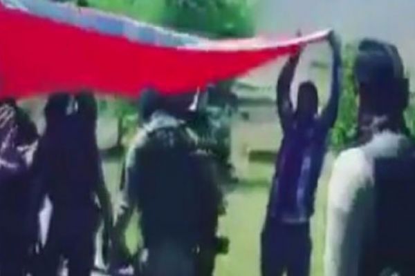 Teröristleri öldüren o komandolar böyle karşılandı