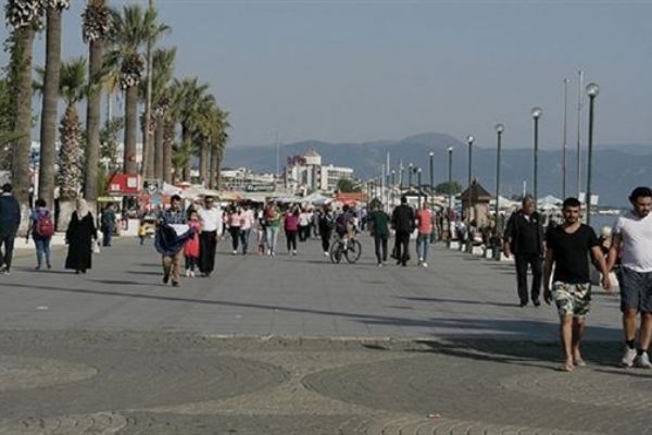 Gurbetçiler 'Komşunu da al gel' çağrısına uydu