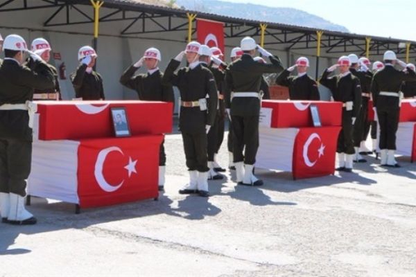 Şehit olan askerlerimiz memleketlerine uğurlandı