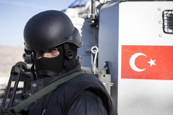 Doğubank, Mahmutpaşa ve Mısır Çarşısı'na 500 polisle operasyon!