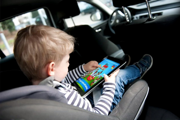 Akıllı cihazlardan çocuklara büyük zararlar