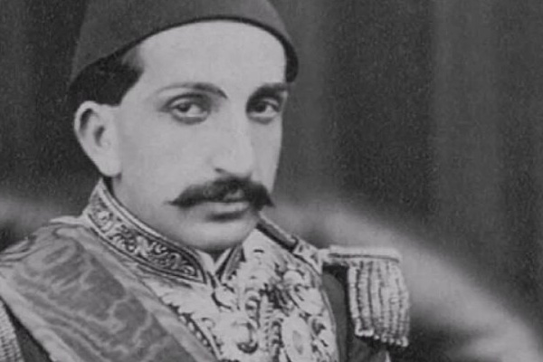 '2. Abdülhamid'in 250 milyon doları 4 ülkenin bankalarında'