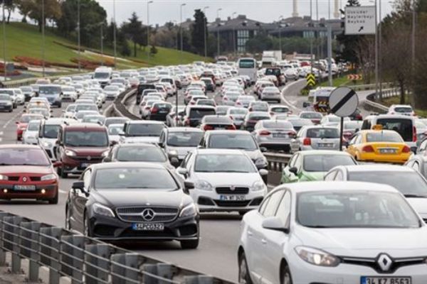 Sürücülere 'plakaları yenileyin' uyarısı