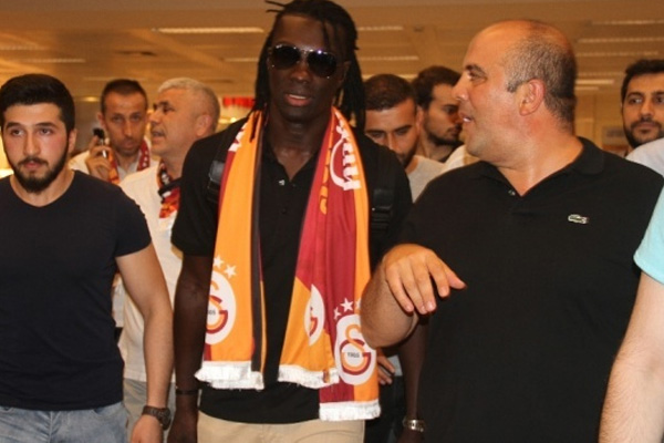 Cimbom'un yeni forveti Gomis İstanbul'da