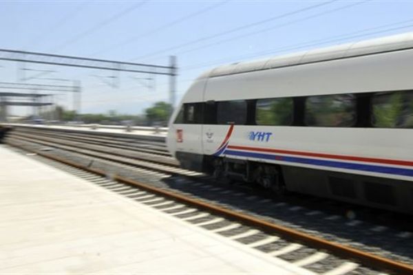 YHT sefer saatleri yeniden düzenlendi