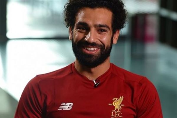 Liverpool taraftarından Salah'a 'Demba Ba' tweeti isyanı