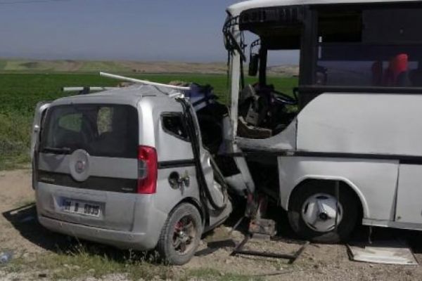 Adana'da kaza: 1 ölü, 11 yaralı