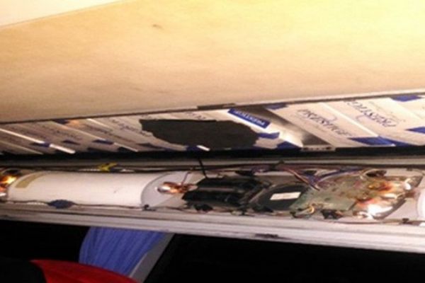 2 bin 200 paket kaçak sigara ve 397 kök kenevir bitkisi ele geçirdi