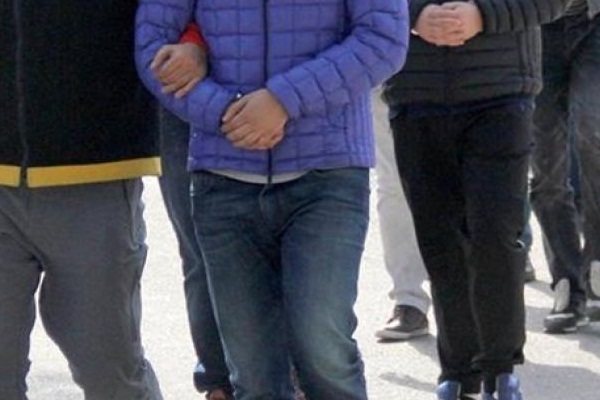 16 öğretmene FETÖ'den gözaltı