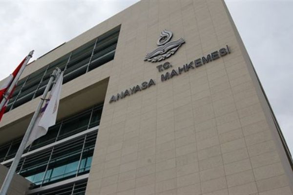 Çoğulcu Toplum Partisi'nin kapatılmasına karar verildi