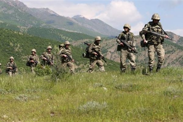 Lice'de çatışma: 2 terörist öldürüldü