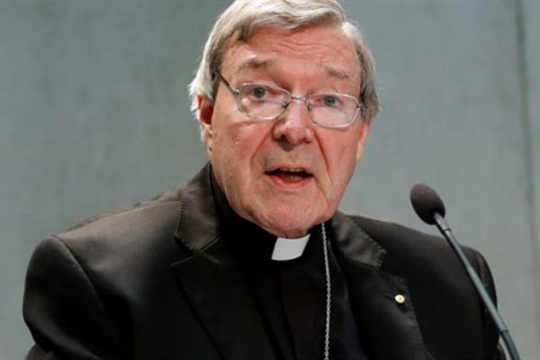 Vatikan'ın kritik ismi mahkemeye çağrıldı: Çocuk tacizi suçlaması!