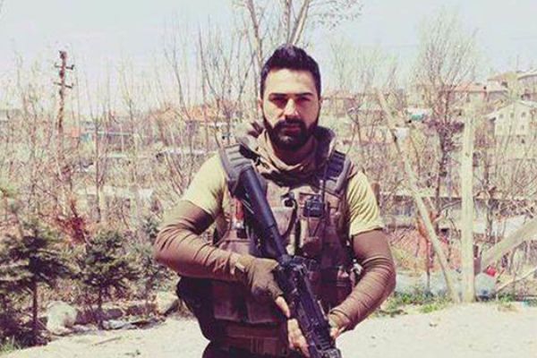 Şehit polis Muhammed Ali Mevlüt Dündar'ın cenazesine 15 bin kişi katıldı