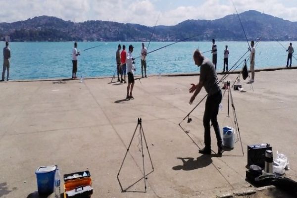 Amatör balıkçıların yüzü güldü!
