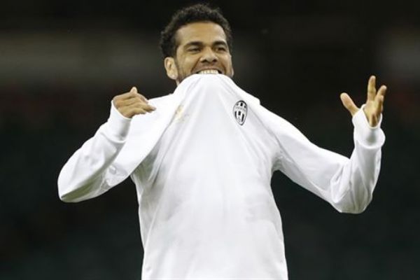 Dani Alves'in sözleşmesi feshedildi