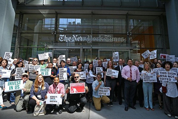 New York Times çalışanlarından iş durdurma eylemi