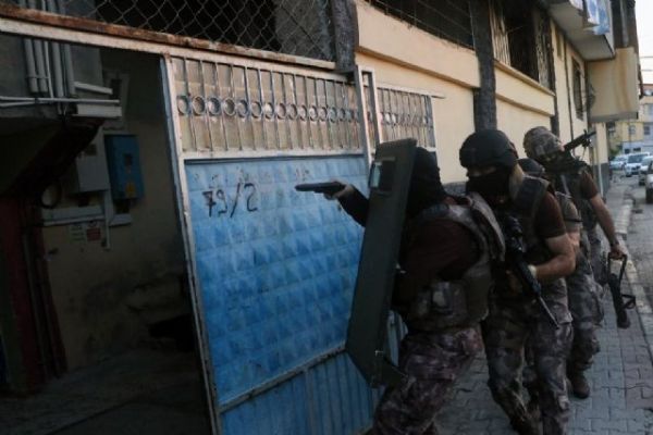 Van'da PKK operasyonu: 30 gözaltı