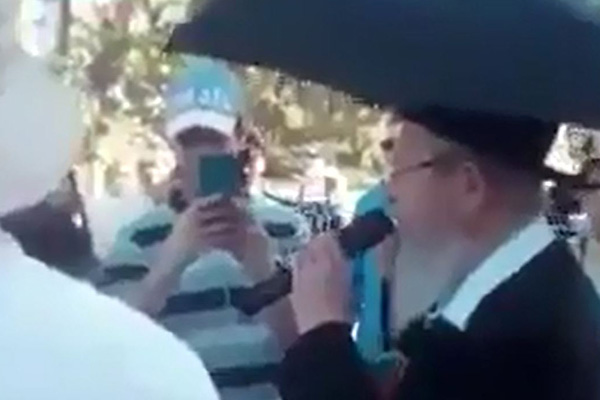 Yahudi yerleşimciler ilk kez mikrofon kullandı