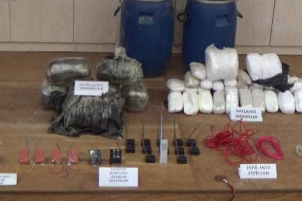 PKK'dan patlayıcıya 'pul biberli' kamuflaj