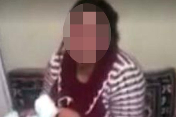 Eşine dışkı yedirmek istemişti, gözaltına alındı