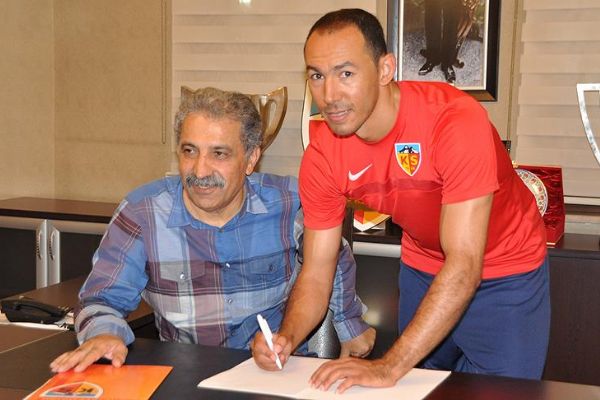 Kayserispor Umut Bulut ile sözleşme yeniledi