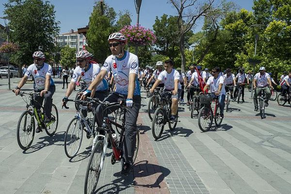 '15 Temmuz Şehitlerini Anma Bisiklet Turu' başladı