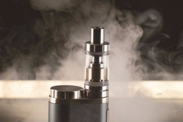 Elektronik sigara ağız içinde yara tehlikesi