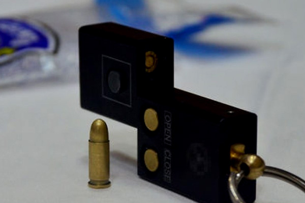 Anahtarlık görünümlü suikast silahı ele geçirildi