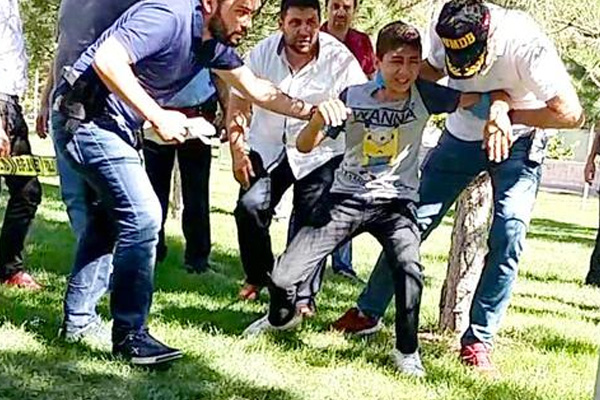 'Bayılmış olmasın. Babam nasıl ölür!?'