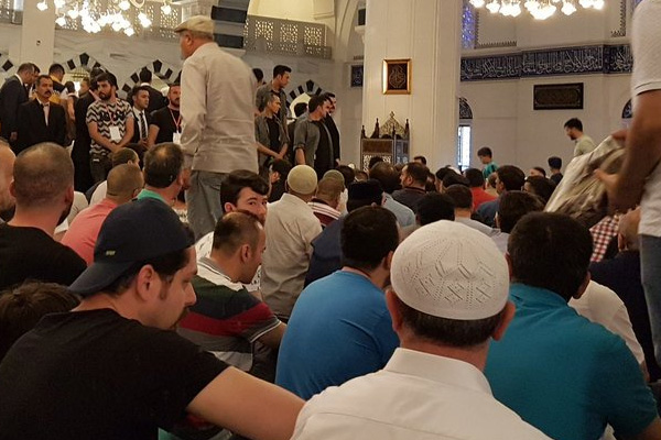 Erdoğan camide rahatsızlanmıştı, orada neler yaşandı?