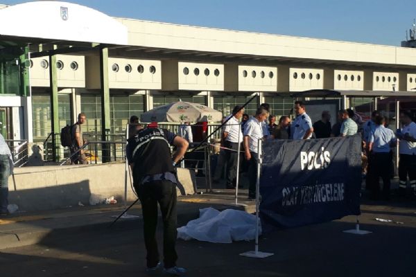 Taksici kavgası kanlı bitti