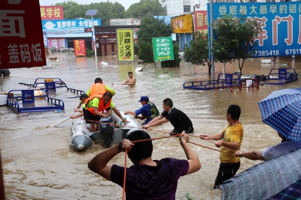 Çin'i sel vurdu: 49 ölü