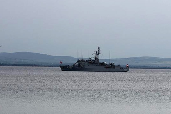 Yunan botları Türk gemisine ateş açtı