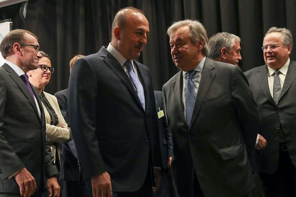 Çavuşoğlu'nun Kıbrıs için diplomasi trafiği sürüyor