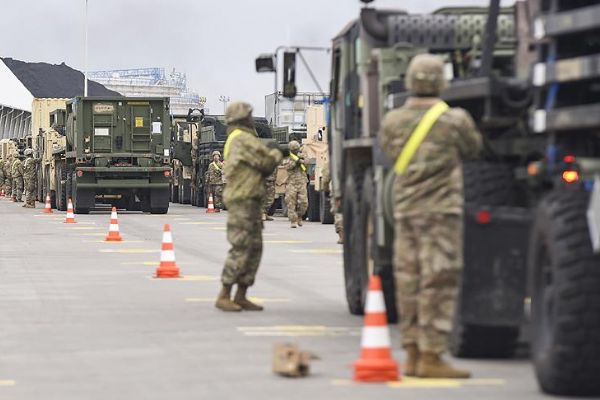 Polonya Trump'tan ABD askerlerini çekmemesini isteyecek