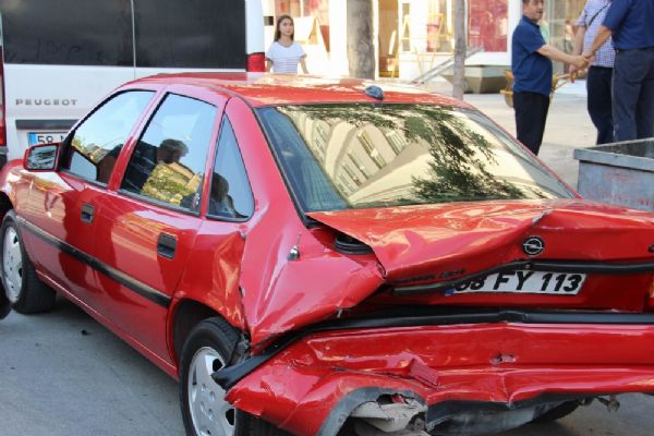 Alkollü sürücü ortalığı birbirine kattı