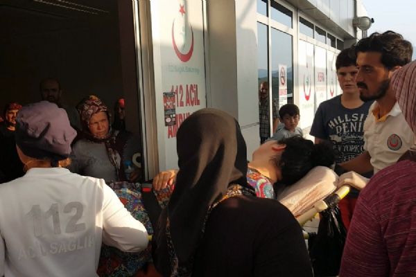 Zonguldak'ta tarım aracı devrildi: 5 yaralı