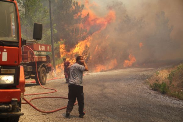 Antalya'nın ciğerleri yandı