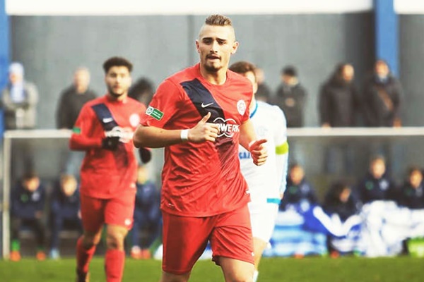 19'luk forvet resmen Galatasaray'da!