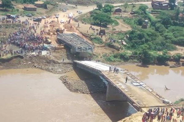 Çin malı köprü 2 haftada çöktü