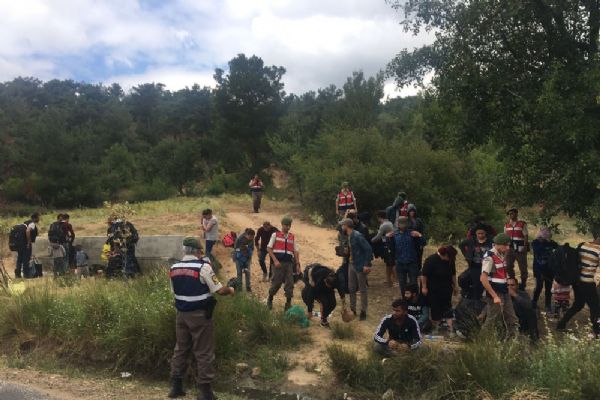 Günlerce ormanda yaşamışlar !