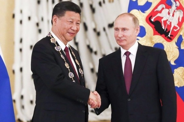 El sıkışıp, ABD'ye rest çektiler