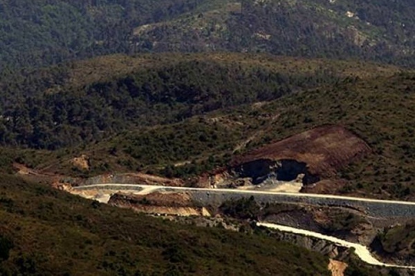 Sınırda canlı bomba yakalandı