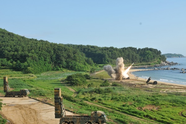 Kuzey Kore'ye cevap gecikmedi!