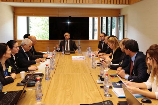 Akıncı müzakere heyeti ile bir araya geldi