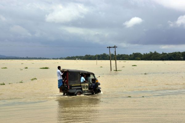 Hindistan'da sel felaketi: 20 ölü