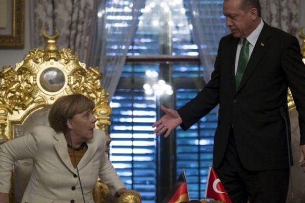 Cumhurbaşkanı Erdoğan'dan sert tepki! İntihar ediyor