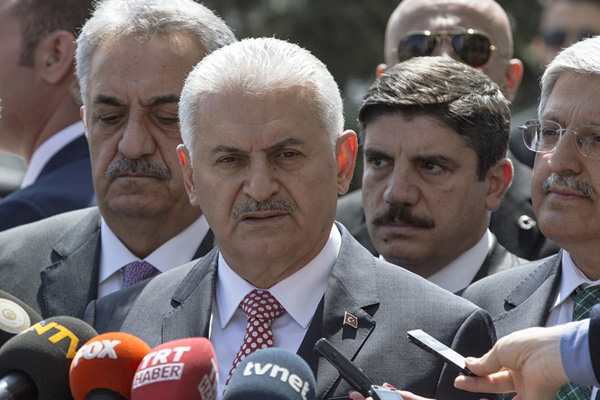 Binali Yıldırım'dan Suriyelilere: Haddini aşan kendini sınır dışında bulur